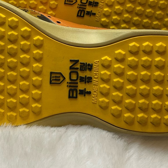 Biion Unisex Orange and Black Floral Oxford Molded Golf Shoes - Picture 2 of 5